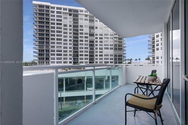 3001 S Ocean Drive 443, Hollywood, FL 33019