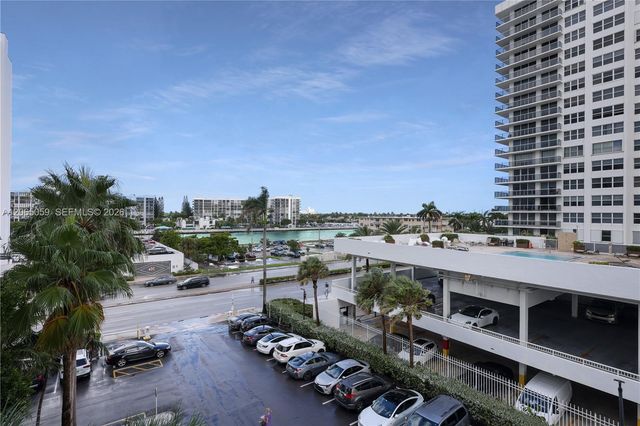 3001 S Ocean Drive 443, Hollywood, FL 33019