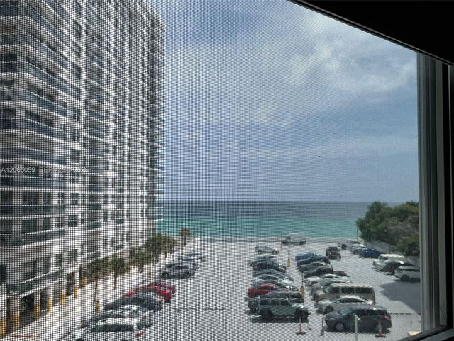 3001 S Ocean Drive 443, Hollywood, FL 33019