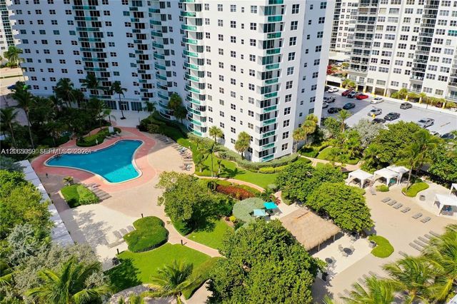 3001 S Ocean Drive 443, Hollywood, FL 33019