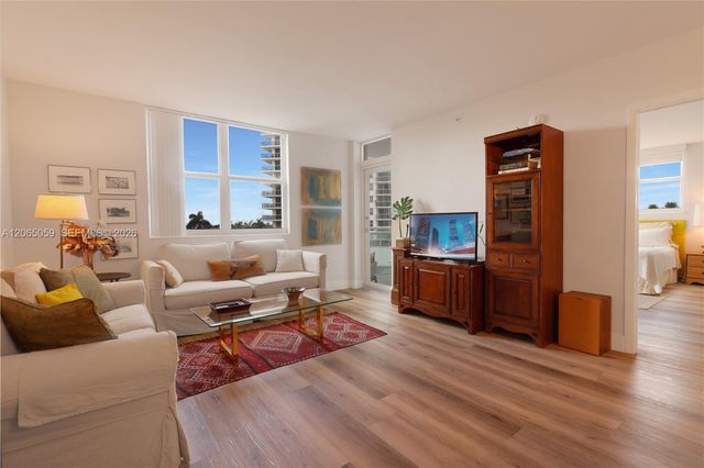 3001 S Ocean Drive 443, Hollywood, FL 33019