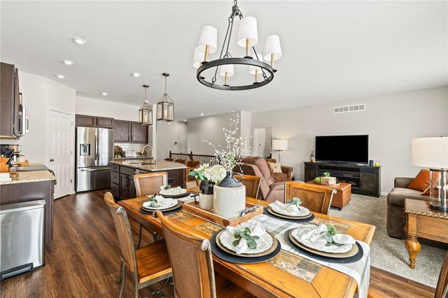 2160 Prestwick Bend, Miamisburg, OH 45342