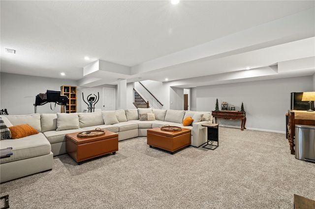 2160 Prestwick Bend, Miamisburg, OH 45342