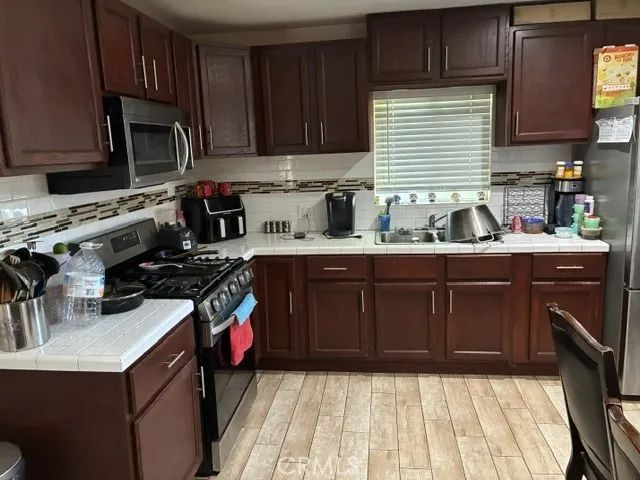 5915 Lemon, Long Beach, CA 90805