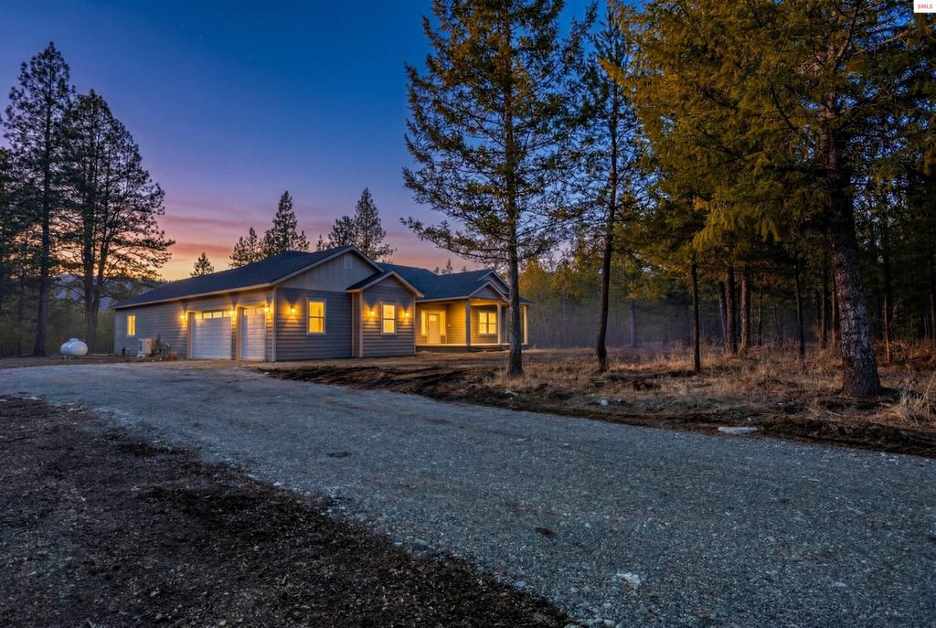 150 Atlanta Way, Spirit Lake, ID 83869