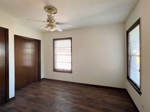 1609 E Peyton Street, Sherman, TX 75090