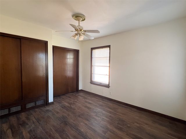 1609 E Peyton Street, Sherman, TX 75090