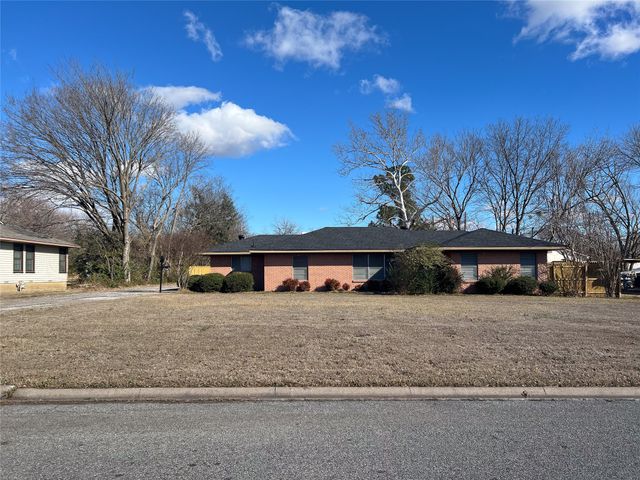 1609 E Peyton Street, Sherman, TX 75090