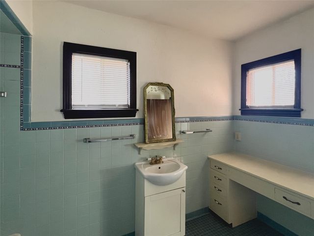 1609 E Peyton Street, Sherman, TX 75090