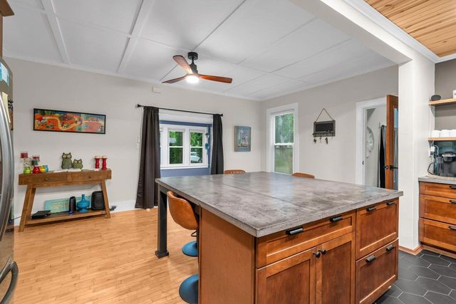 1340 CAMBRIDGE AVENUE, Oshkosh, WI 54902