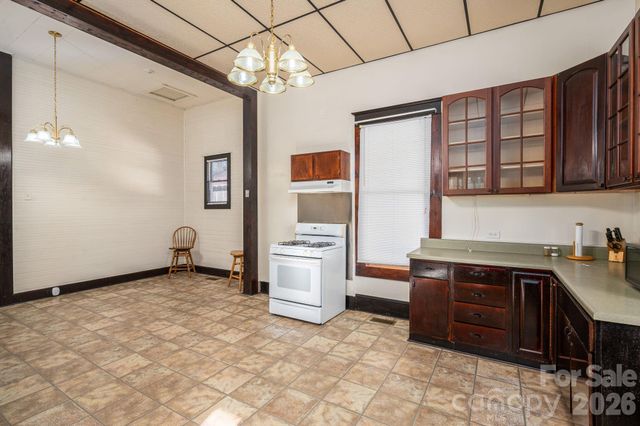 331 S Laurel Street, Lincolnton, NC 28092