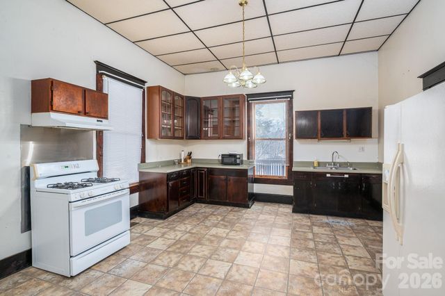 331 S Laurel Street, Lincolnton, NC 28092