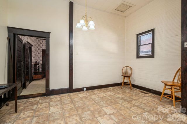 331 S Laurel Street, Lincolnton, NC 28092