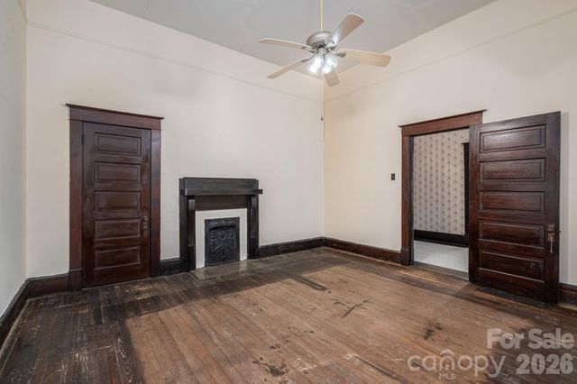 331 S Laurel Street, Lincolnton, NC 28092