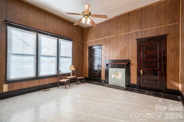 331 S Laurel Street, Lincolnton, NC 28092