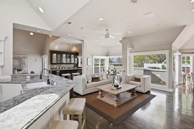 945 Bay Circle, Coronado, CA 92118