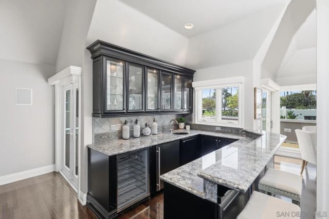 945 Bay Circle, Coronado, CA 92118