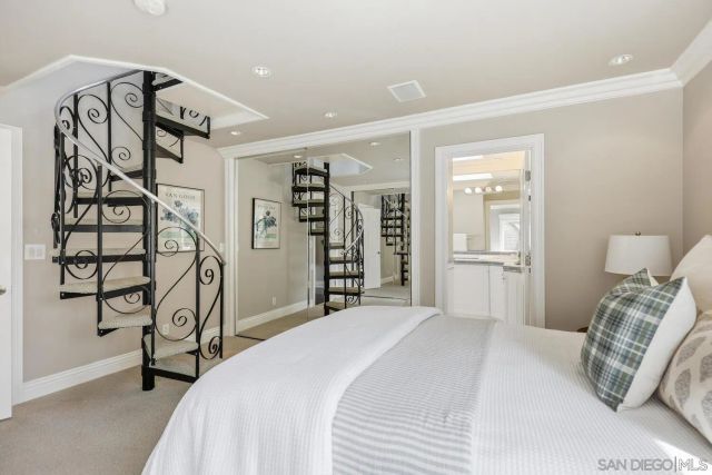 945 Bay Circle, Coronado, CA 92118