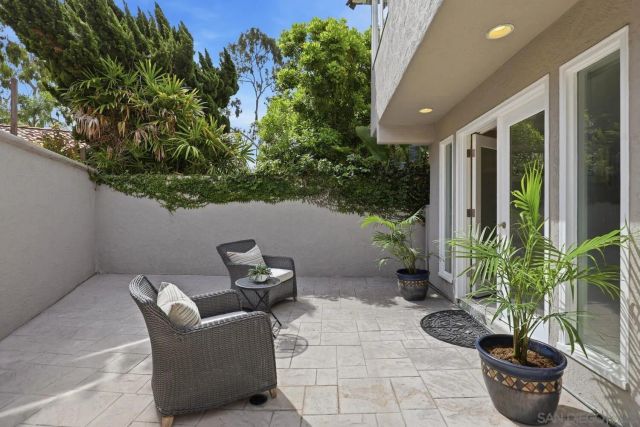 945 Bay Circle, Coronado, CA 92118