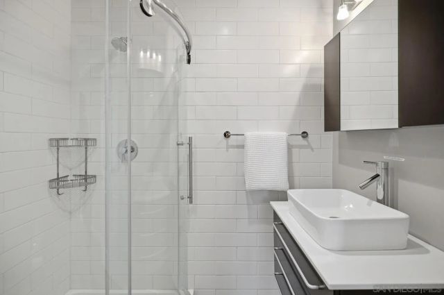 945 Bay Circle, Coronado, CA 92118