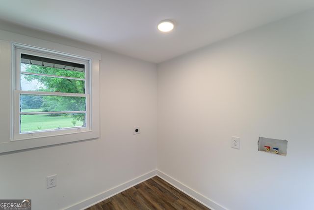 418 Lamb Road, Moreland, GA 30259