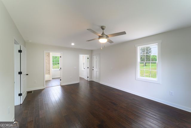 418 Lamb Road, Moreland, GA 30259