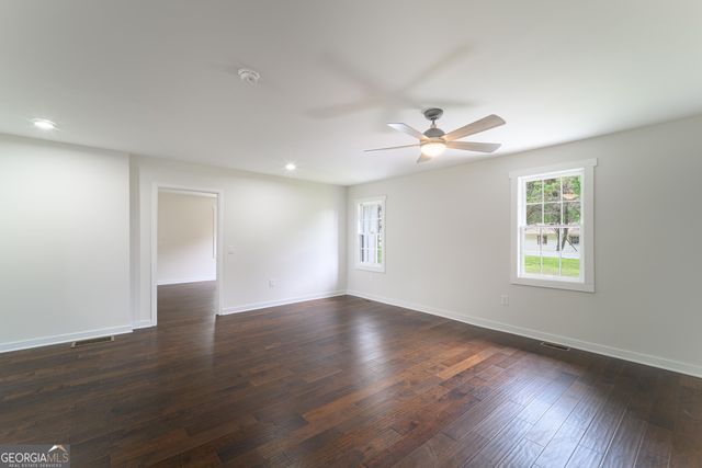 418 Lamb Road, Moreland, GA 30259