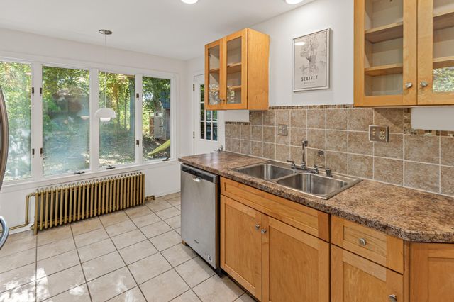 2150 Knapp Street, Saint Paul, MN 55108