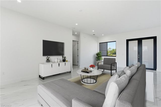 2626 NW 15th ST, Cape Coral, FL 33993