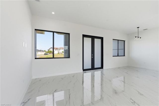 2626 NW 15th ST, Cape Coral, FL 33993