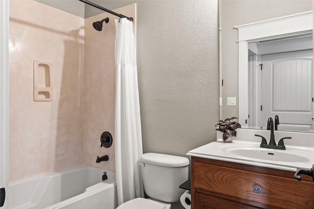 17708 Maritime Point DR 202, Jonestown, TX 78645