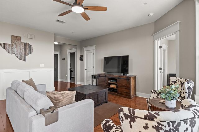 17708 Maritime Point DR 202, Jonestown, TX 78645