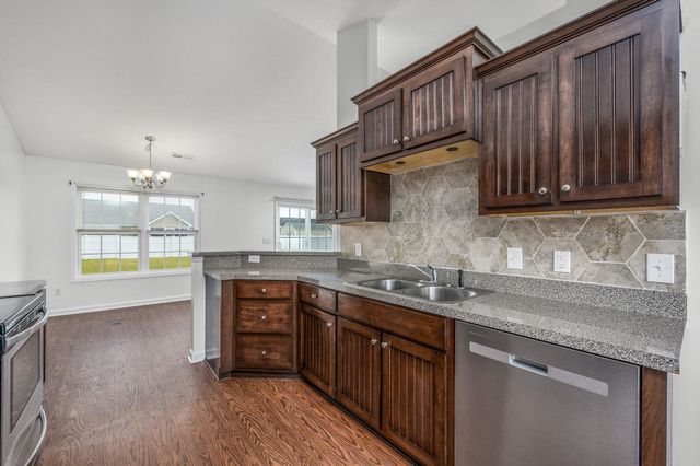 142 Corbin Tanner Dr., Conway, SC 29527