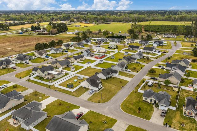 142 Corbin Tanner Dr., Conway, SC 29527