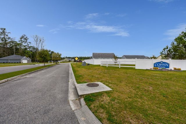 142 Corbin Tanner Dr., Conway, SC 29527