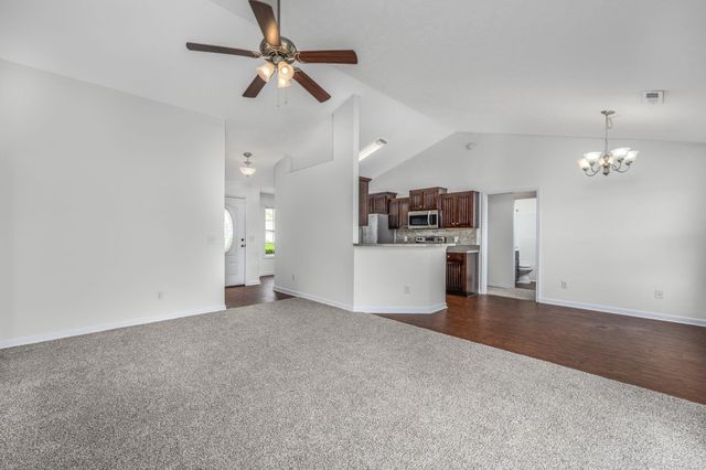 142 Corbin Tanner Dr., Conway, SC 29527