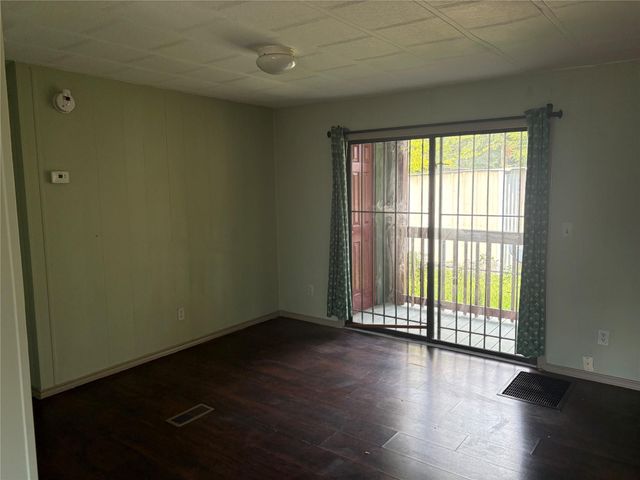 16211 N Shore Drive, Channelview, TX 77530