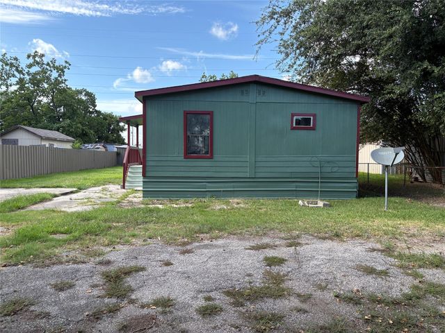 16211 N Shore Drive, Channelview, TX 77530