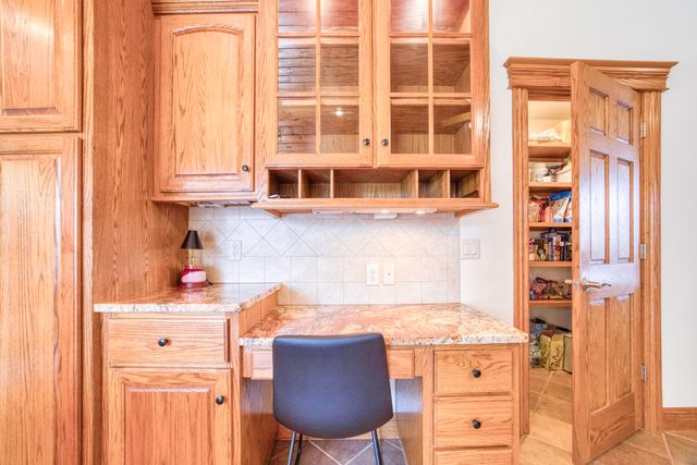 4825 S Sydney Avenue, Springfield, MO 65810