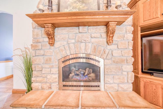 4825 S Sydney Avenue, Springfield, MO 65810