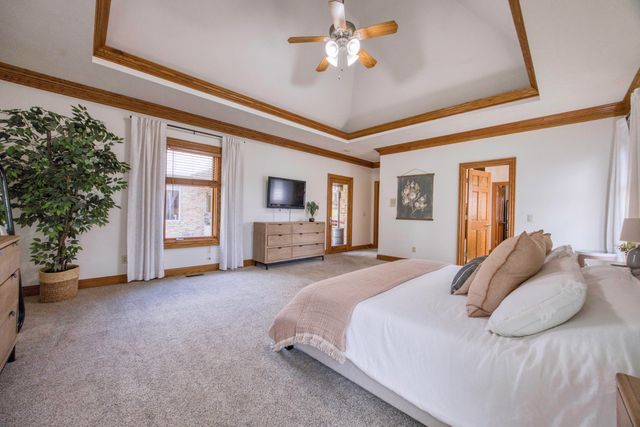 4825 S Sydney Avenue, Springfield, MO 65810