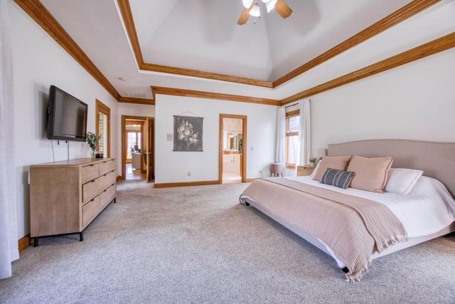 4825 S Sydney Avenue, Springfield, MO 65810