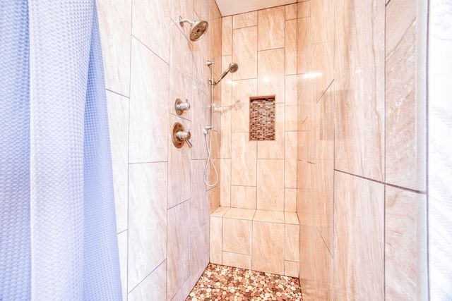 4825 S Sydney Avenue, Springfield, MO 65810