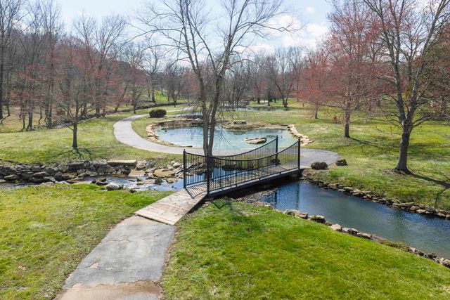 4825 S Sydney Avenue, Springfield, MO 65810