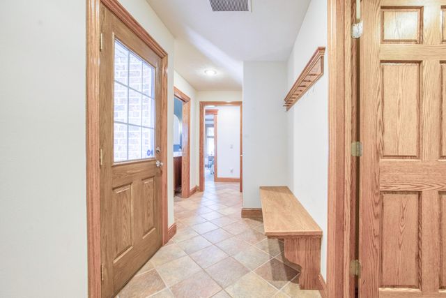 4825 S Sydney Avenue, Springfield, MO 65810