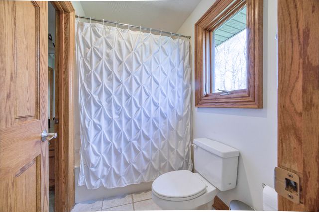 4825 S Sydney Avenue, Springfield, MO 65810