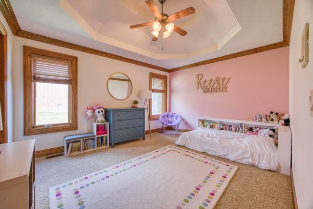 4825 S Sydney Avenue, Springfield, MO 65810