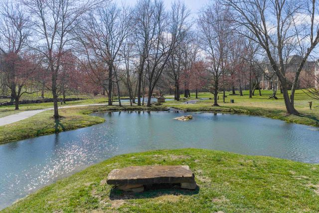 4825 S Sydney Avenue, Springfield, MO 65810