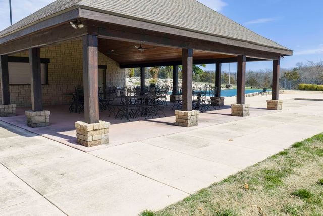 4825 S Sydney Avenue, Springfield, MO 65810