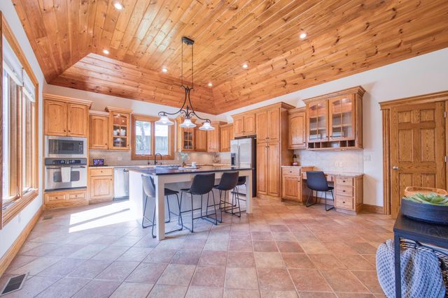 4825 S Sydney Avenue, Springfield, MO 65810